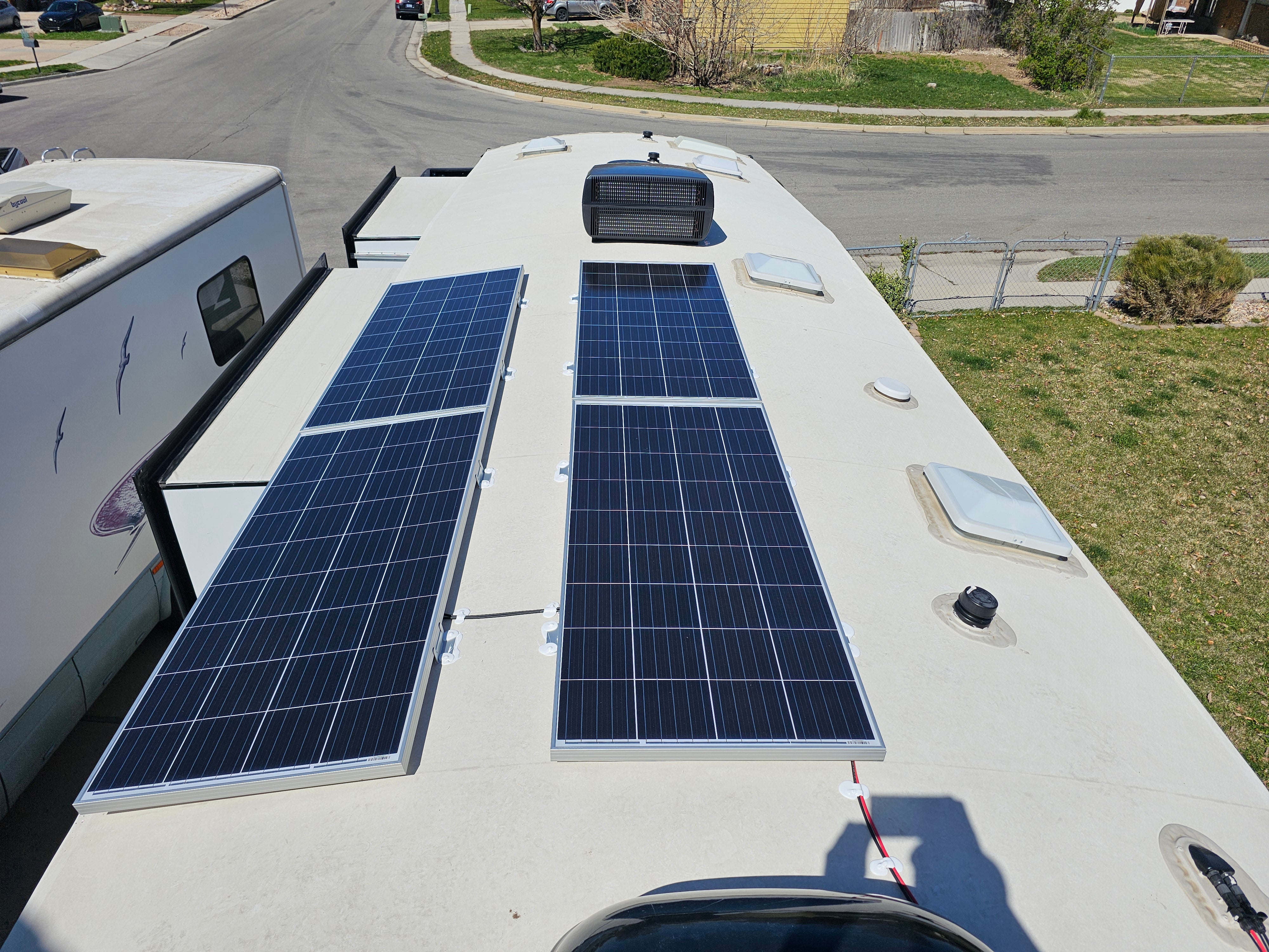 Turn key 800 watts solar install