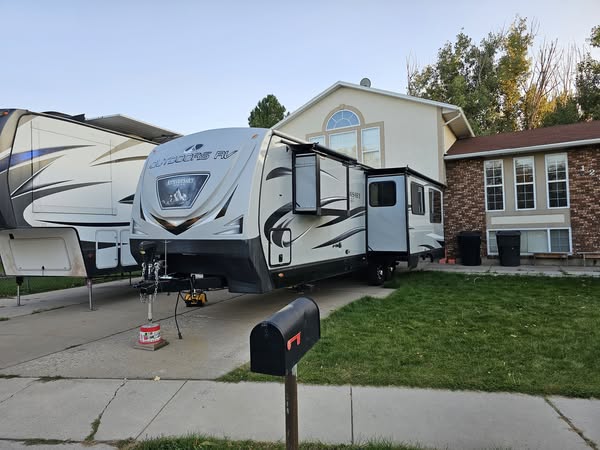 Outdoors RV – Tricky Lizard LLC